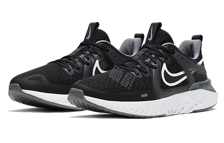 Nike Legend React 2