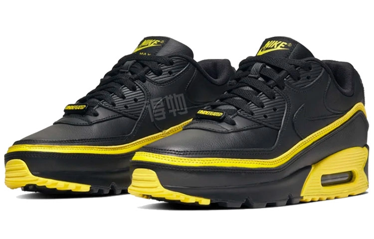 UNDEFEATED x Nike Air Max 90