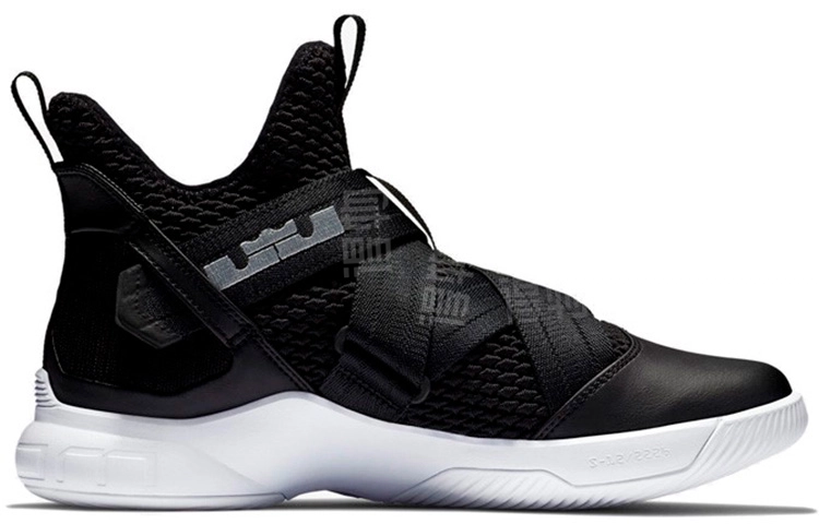 Nike zoom soldier 12