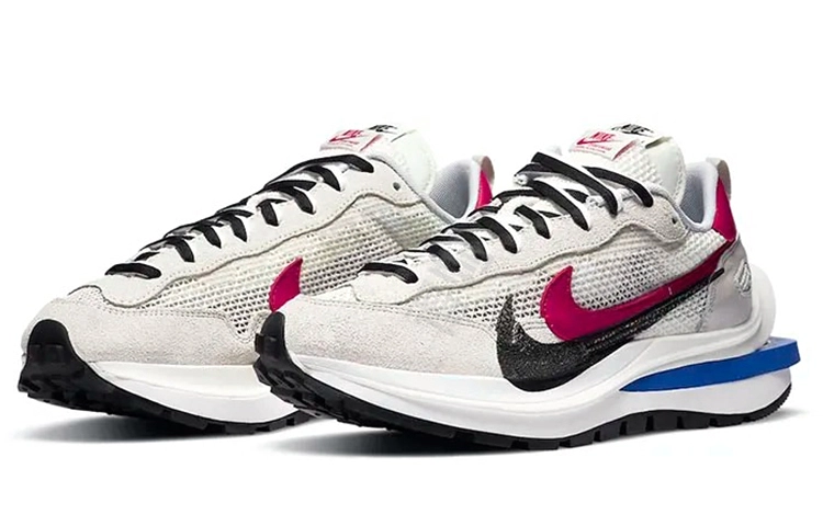 Sacai x Nike VaporWaffle royal fuchsia