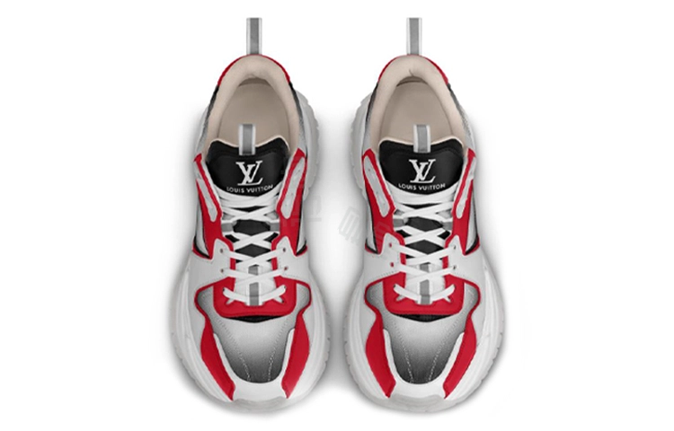 LOUIS VUITTON Run Away Pulse