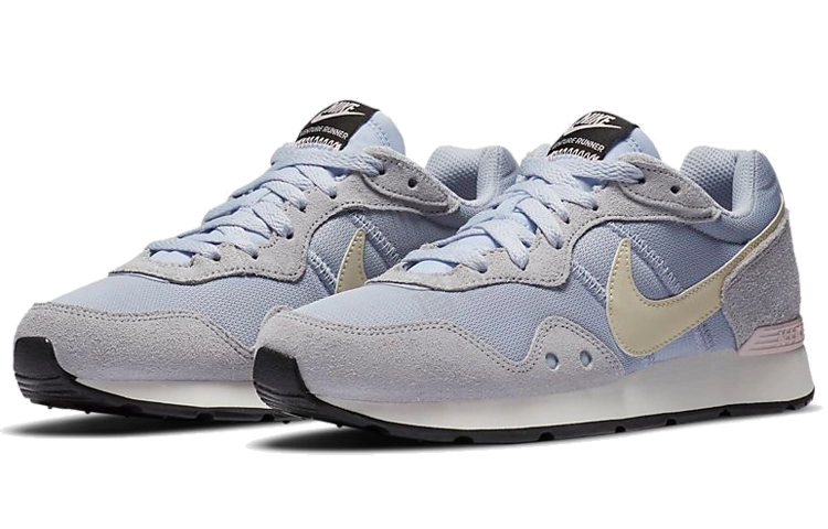 Nike Venture Runner