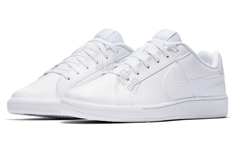 Nike Court Royale