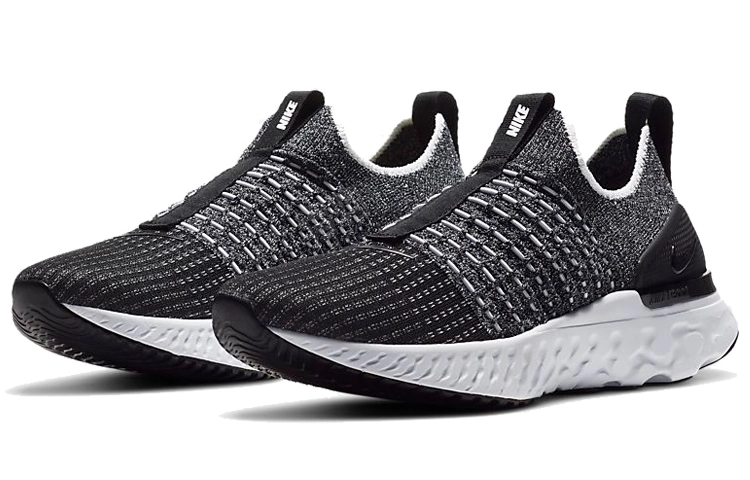Nike React Phantom Run Flyknit 2