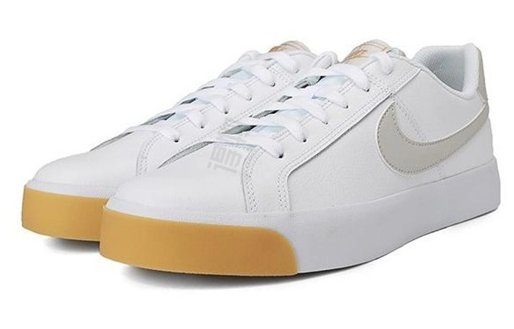 Nike Court Royale AC