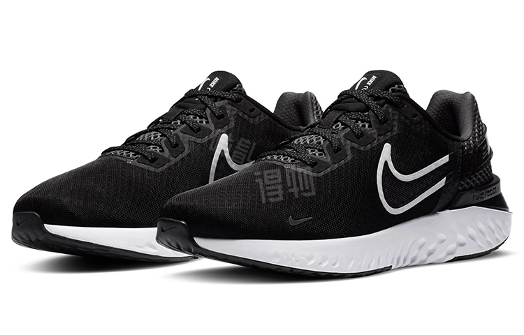 Nike Legend React 3