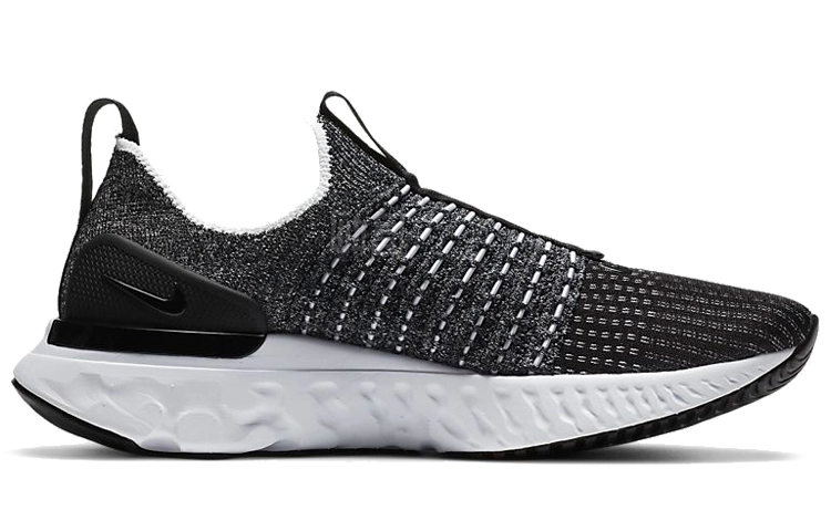 Nike React Phantom Run Flyknit 2