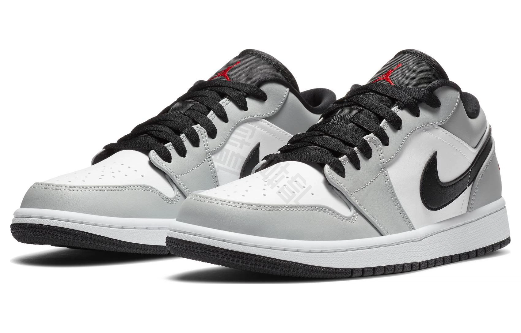 Jordan Air Jordan 1 Light Smoke Grey " Dior