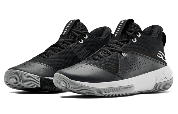 Under Armour Sc 3zer0 IV