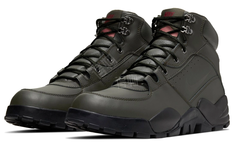 Nike Rhyodomo