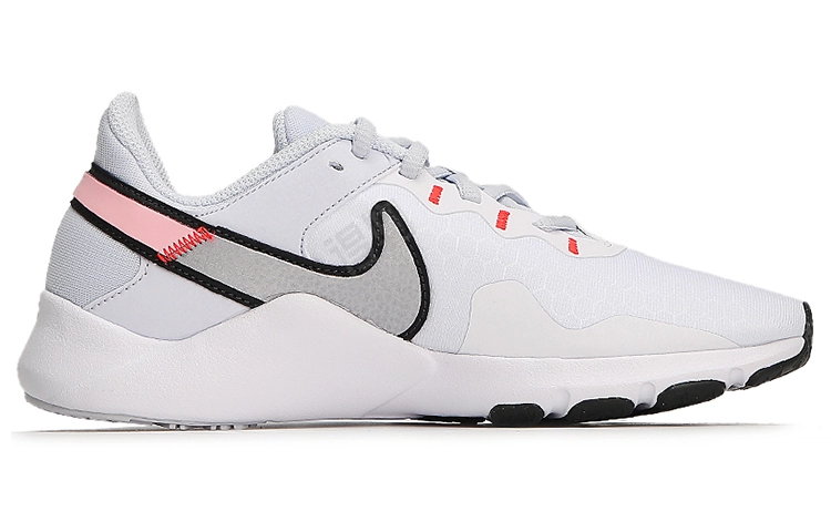 Nike Legend Essential 2