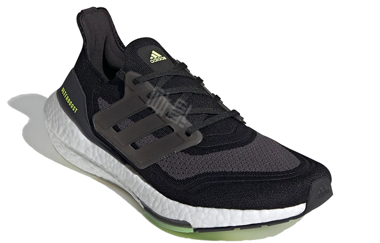 adidas Ultraboost 21