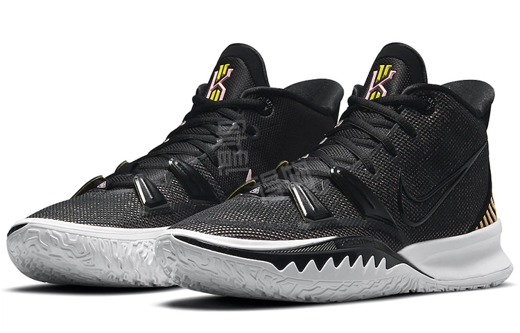 Nike Kyrie 7
