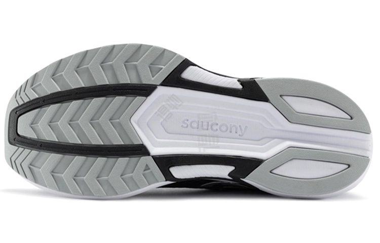 Saucony Axon