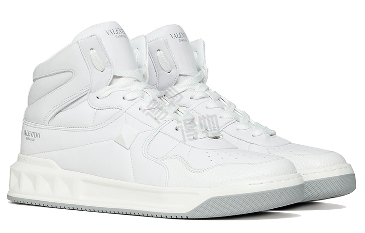Valentino One Stud