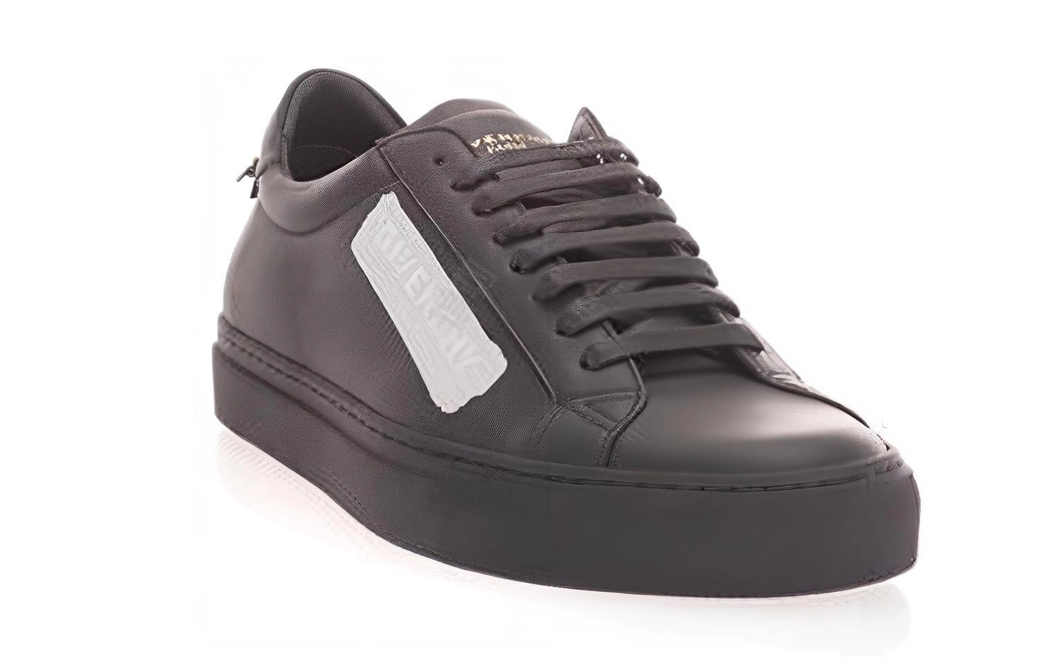 GIVENCHY
