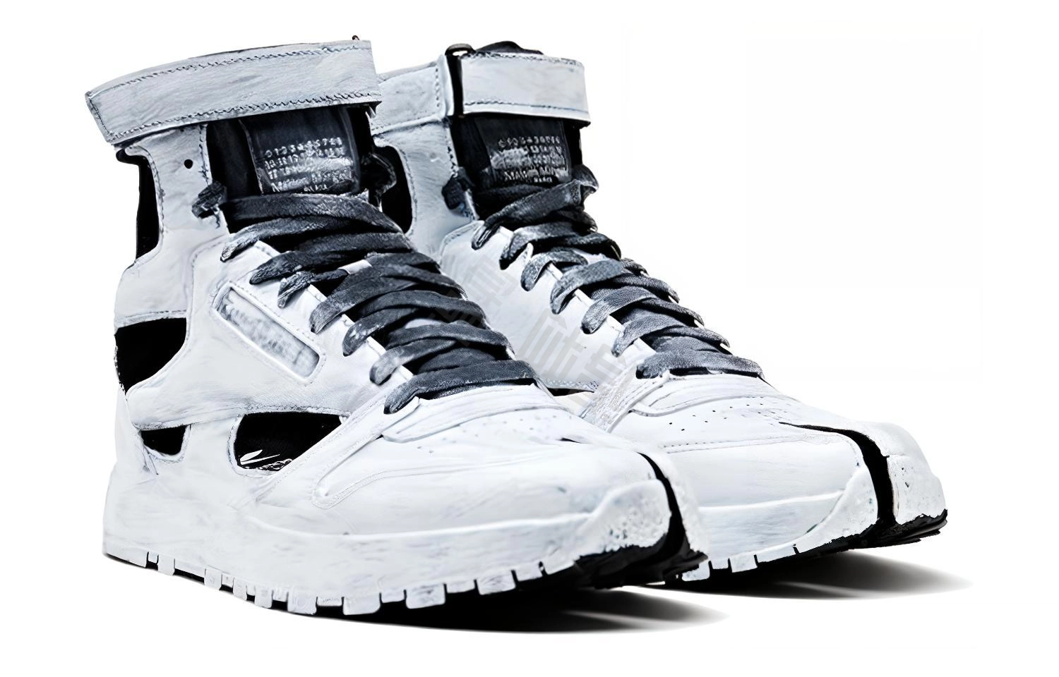 Reebok x Maison Margiela Tabi
