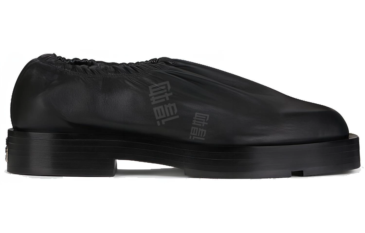 GIVENCHY