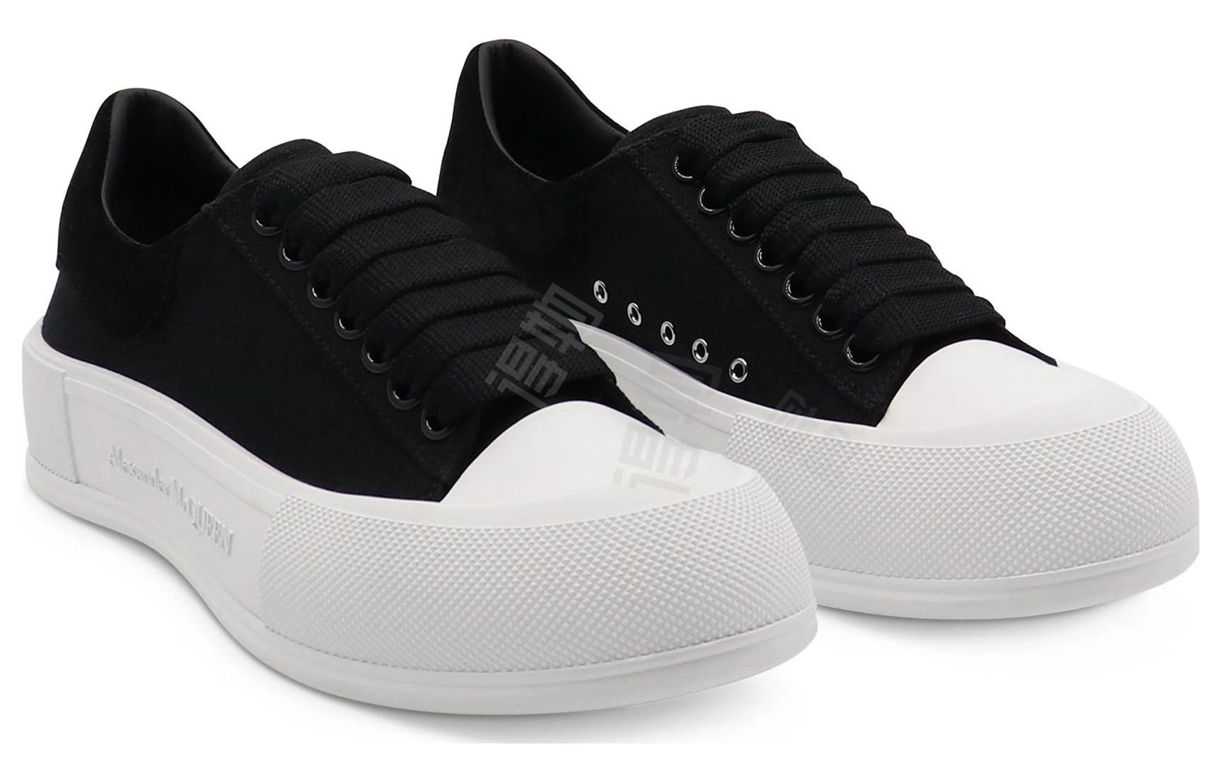 Alexander McQueen Deck