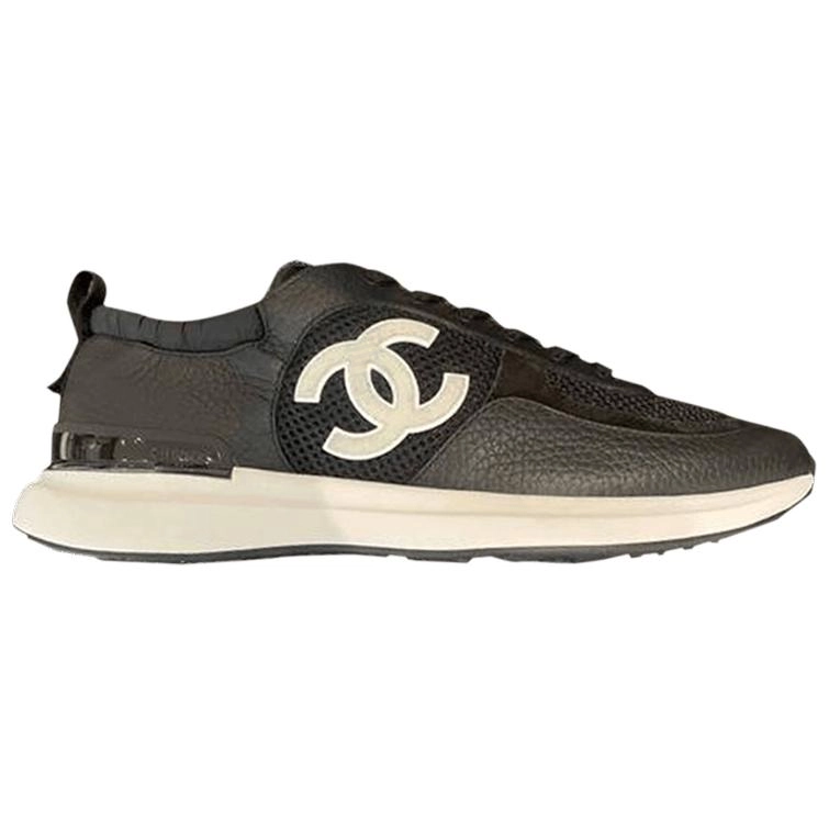 CHANEL Sneaker