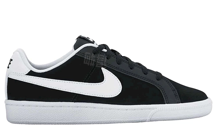 Nike Court Royale