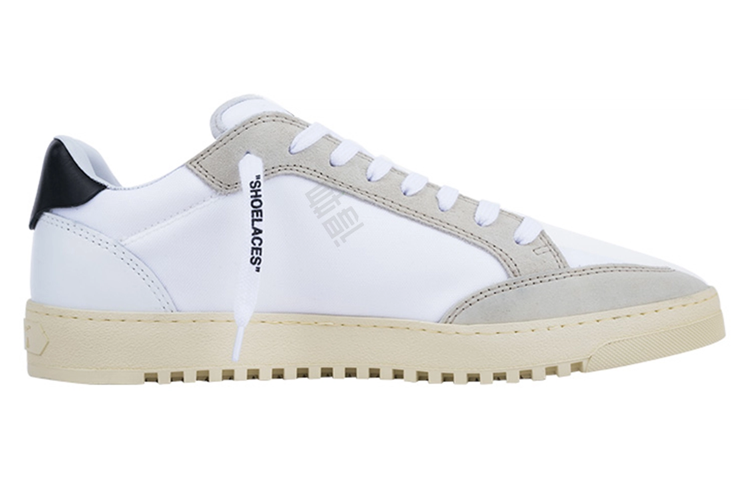 OFF-WHITE