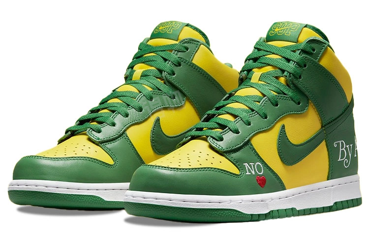 Supreme x Nike Dunk "Brazil"