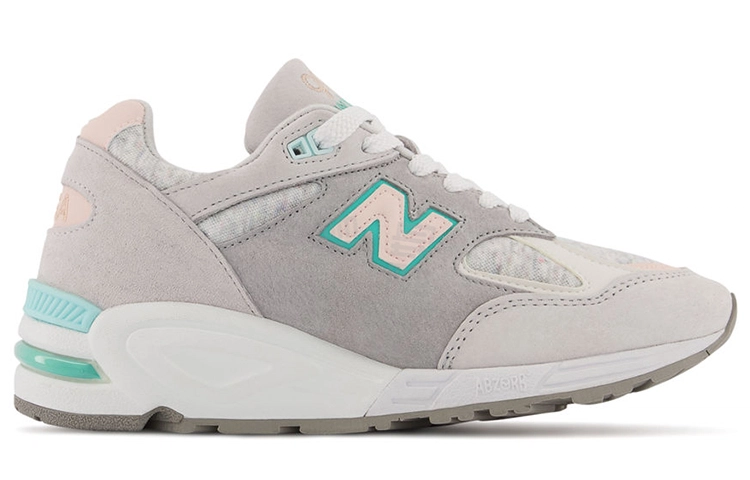 New Balance NB 990 V2