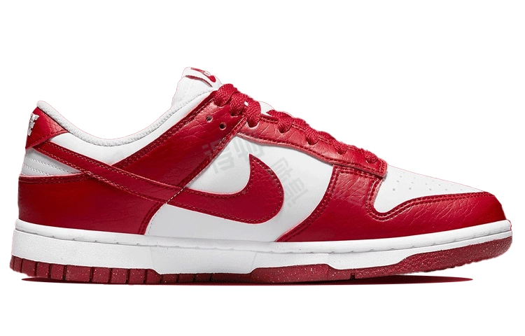 Nike Dunk Low Next Nature "University Red"