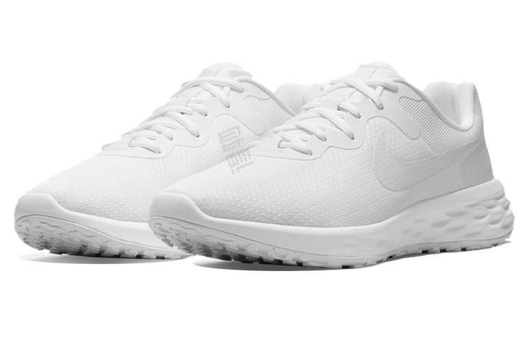 Nike REVOLUTION