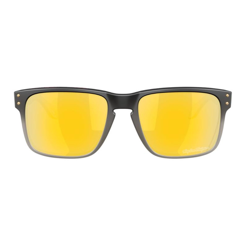 Oakley TR