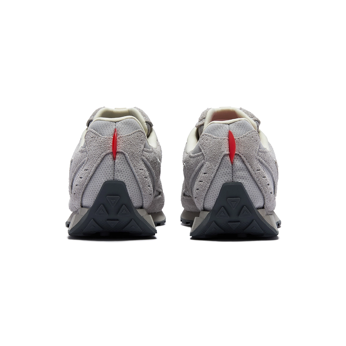 niko and .. XSaucony Trainer 80 X