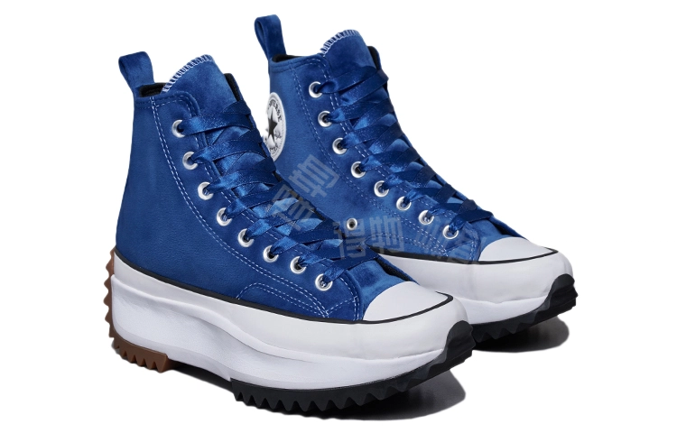 Converse Run Star Hike