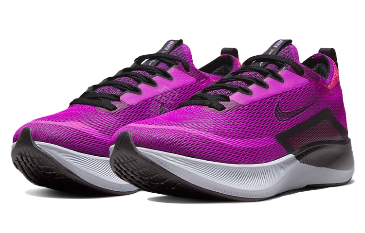 Nike Zoom Fly 4