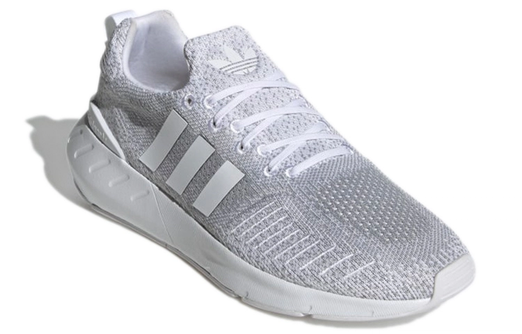 adidas originals Swift Run 22