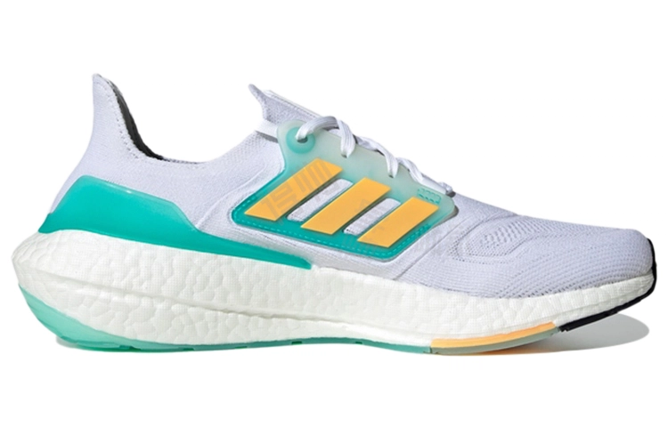 adidas Ultraboost 22