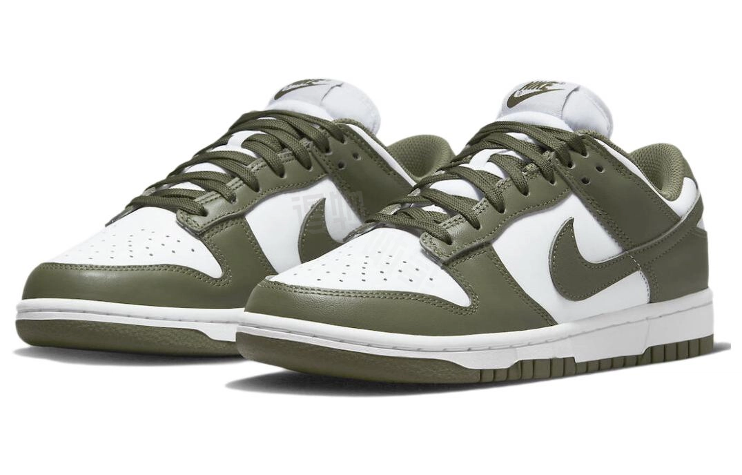 Nike Dunk Low "Medium Olive" Wmns
