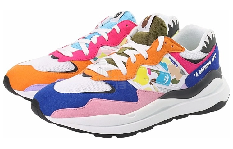 A BATHING APE x New Balance NB 5740