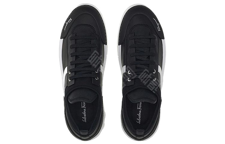 FERRAGAMO Gancini