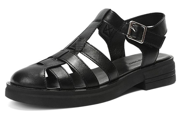 DAPHNE PU