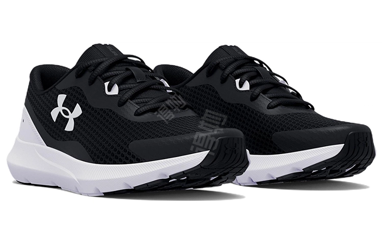 Under Armour Surge 3