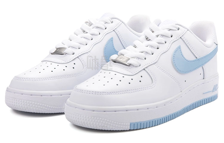 Nike Air Force 1 Low "Triple White"