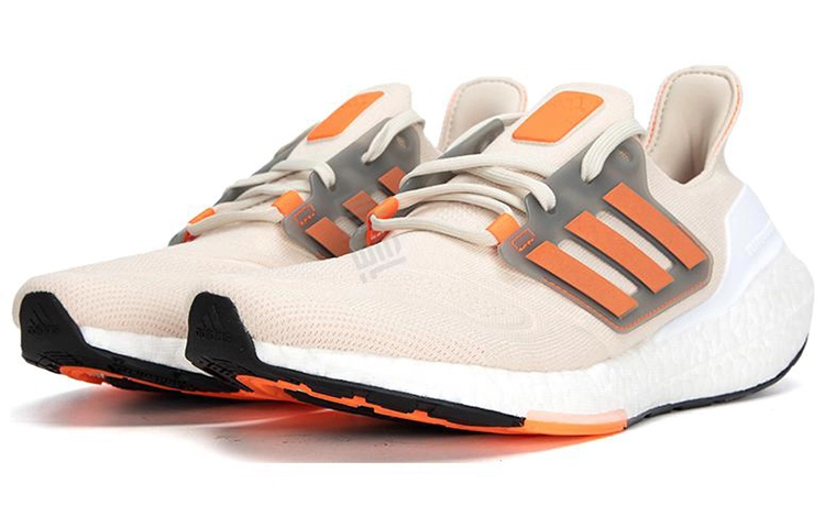 adidas Ultraboost 22