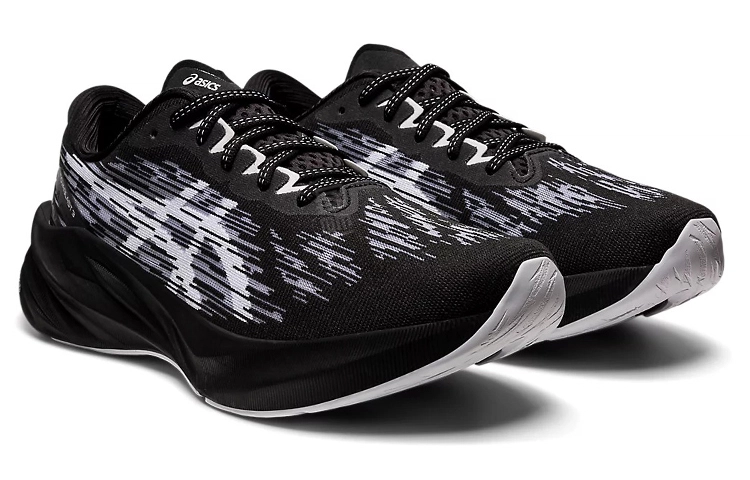 Asics Novablast 3