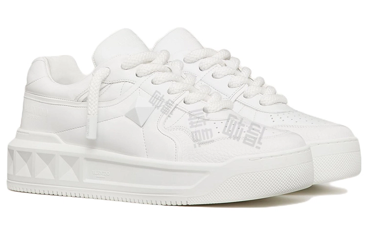 Valentino One Stud