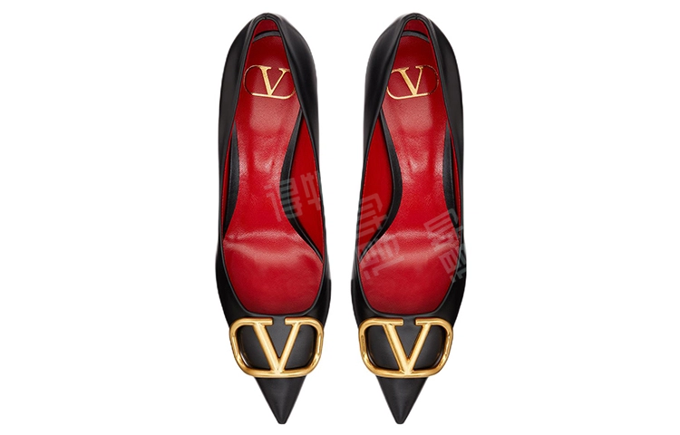 Valentino Vlogo Signature
