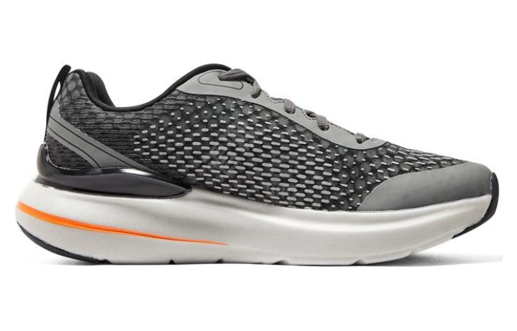 Skechers Max Cushioning Hyper Burst