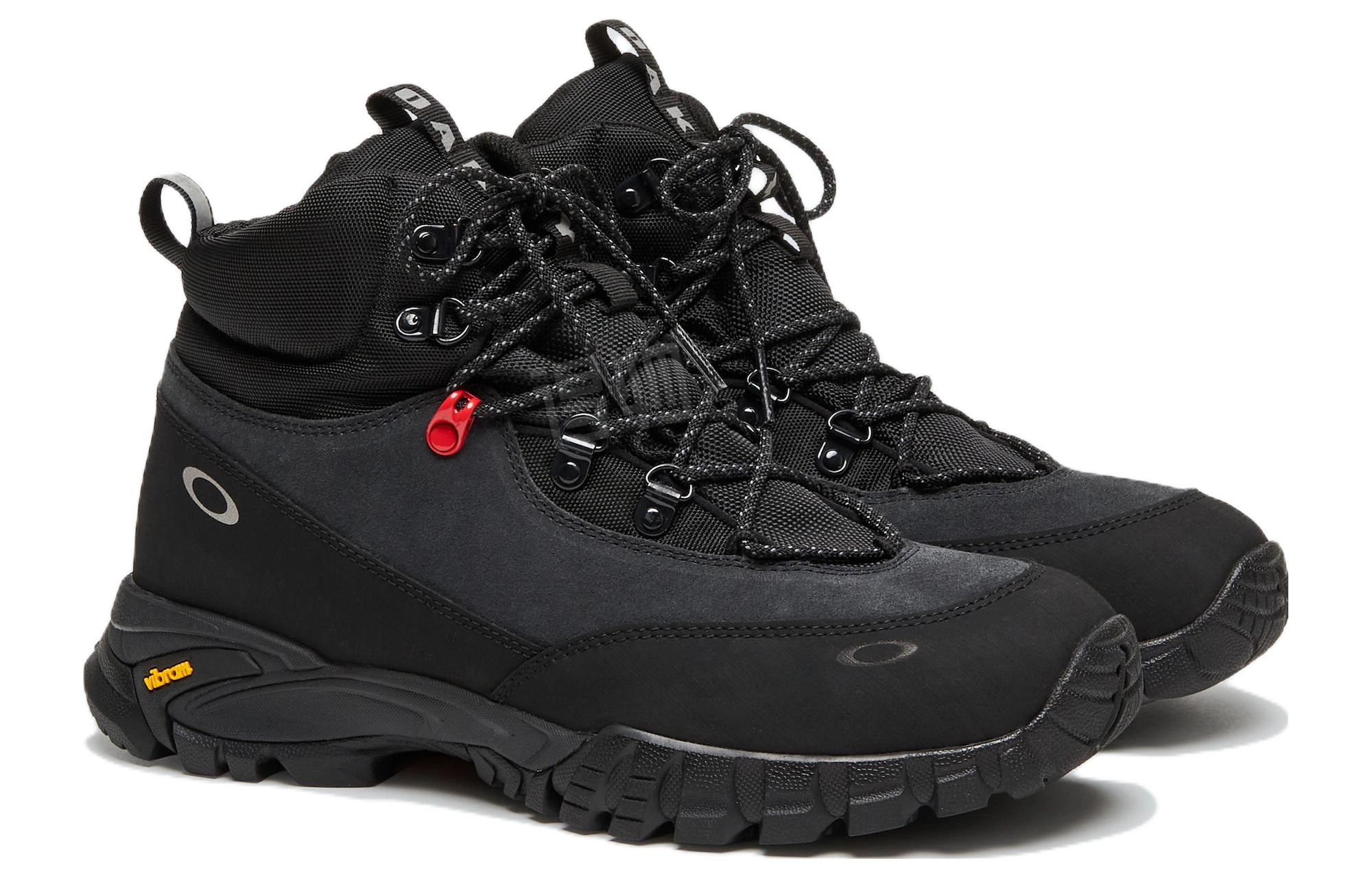 Oakley Traverse