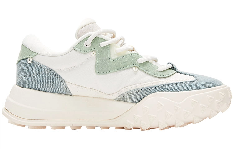 Champion Retro Sports Tracer 220