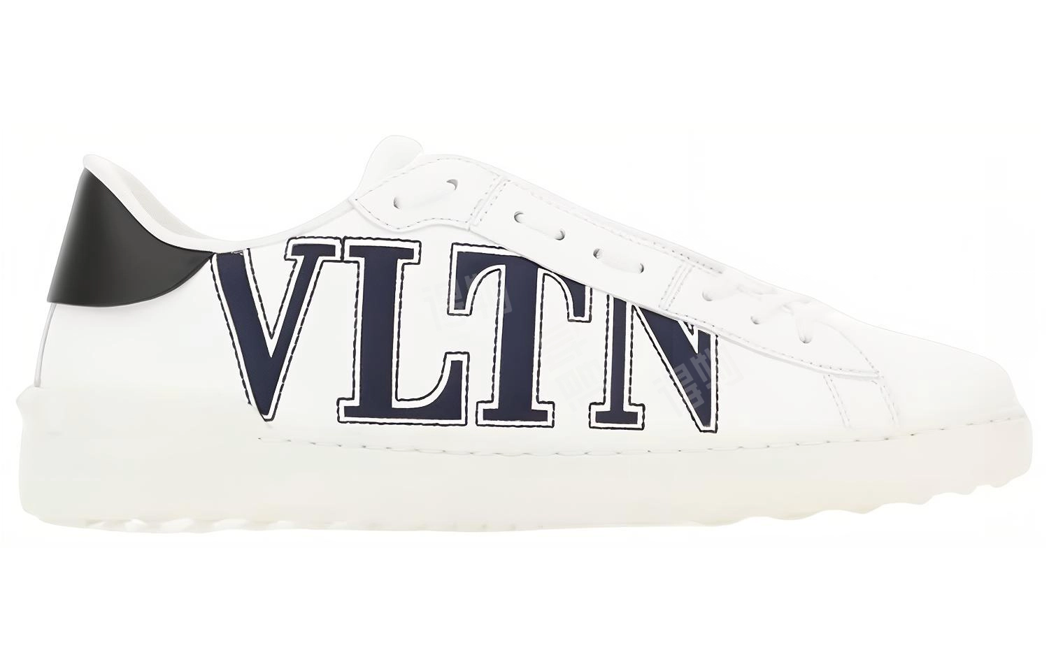 Valentino Rockstud